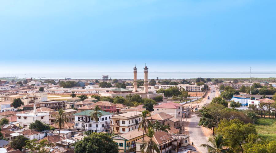 We bieden een breed scala aan autoverhuuropties in Banjul